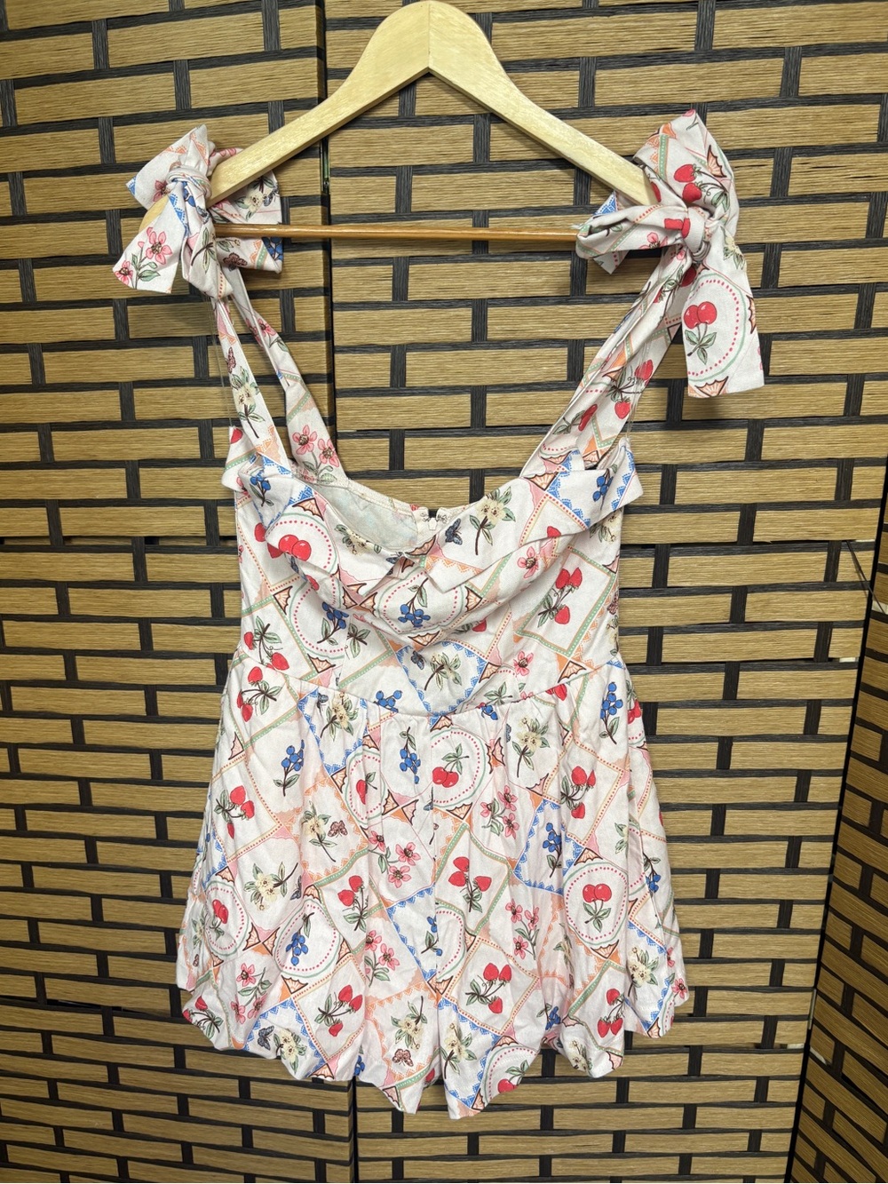 Trixxi pale pink tie shoulder romper size medium